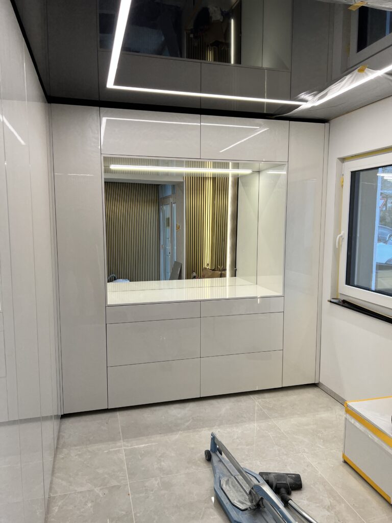 Einbauflur_Moebel_Garderobe_Modern